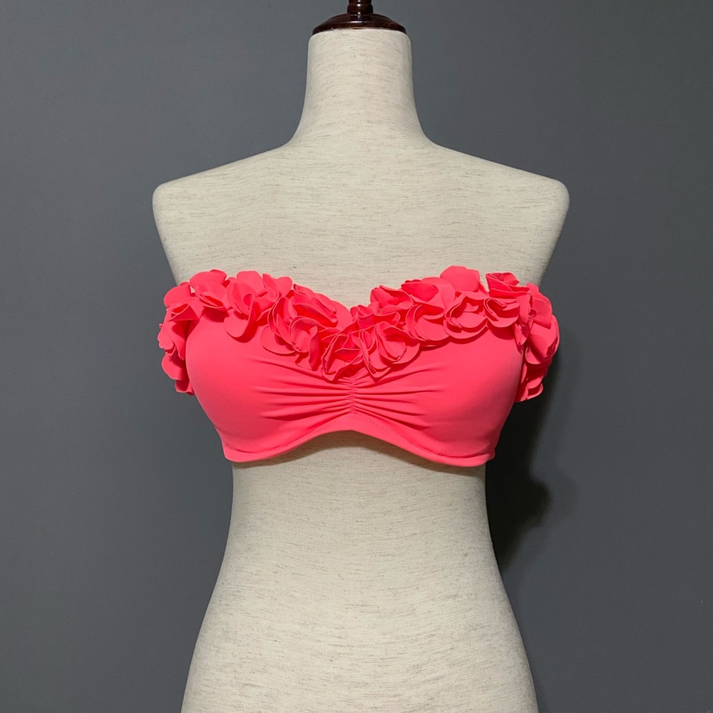 Victoria’s Secret Strapless Bikini Top